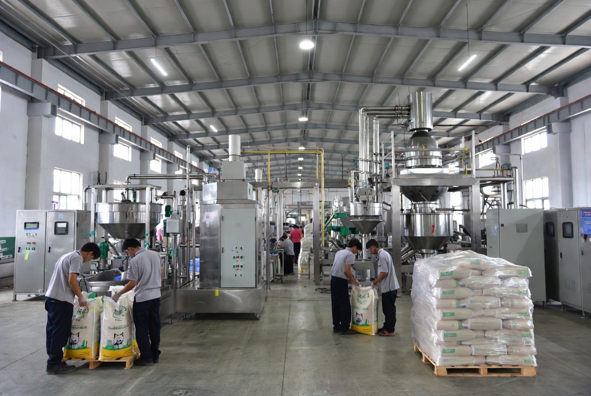 China customized cassava cat litter wholesale factory — production floor
